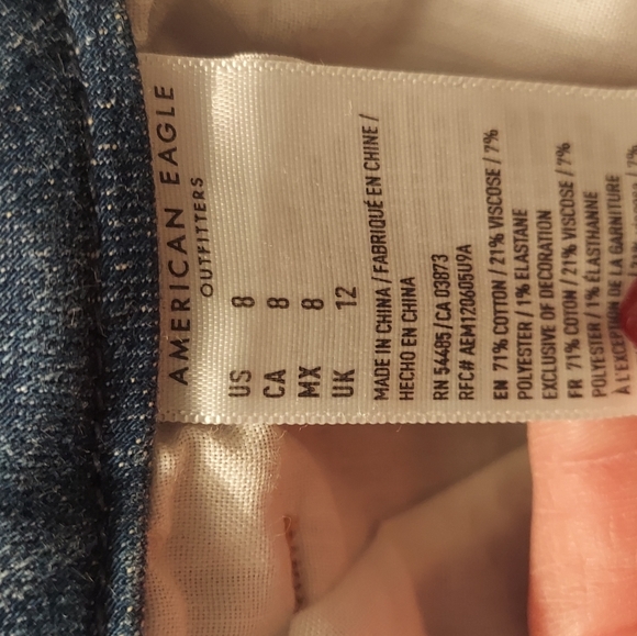 American Eagle Next Level Stretch distressed denim shorts size 8 - Picture 4 of 6